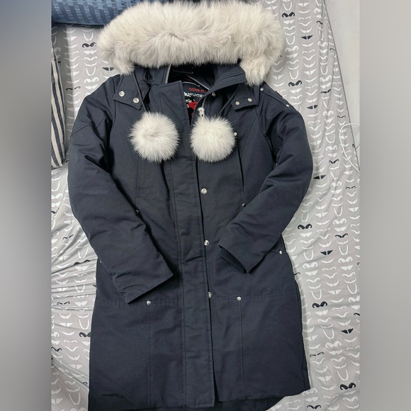 Moose Knuckles Jackets & Blazers - Selling because rarely used. it's still very new. Size S. Black color